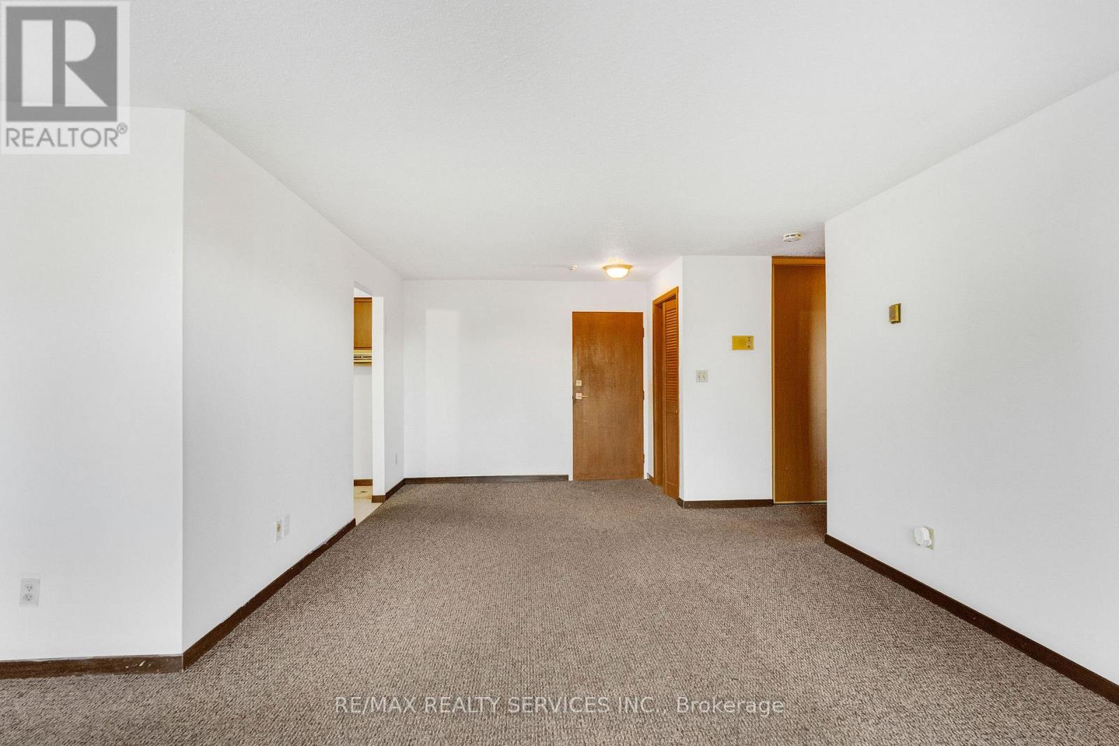 206 - 4218 Portage Road, Niagara Falls (Cherrywood), Ontario  L2E 6A4 - Photo 5 - X13864670
