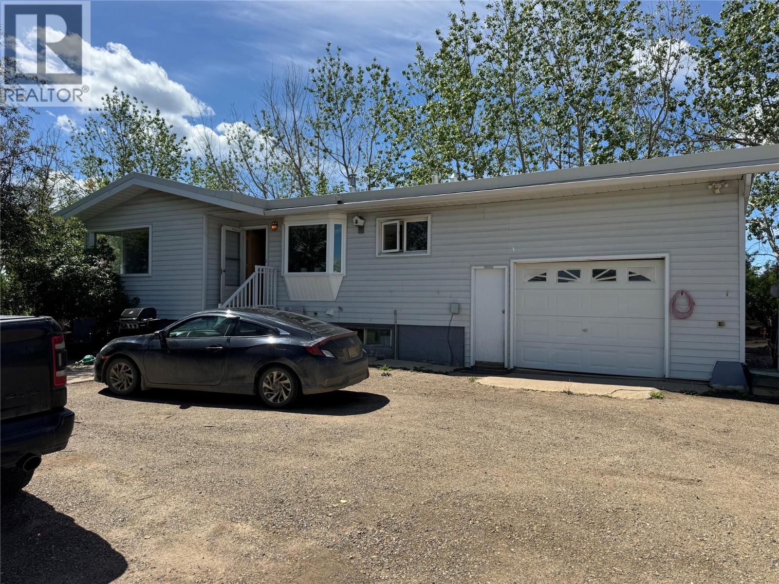 3074 208 Road, Dawson Creek, British Columbia  V1G 0C3 - Photo 3 - 10402653