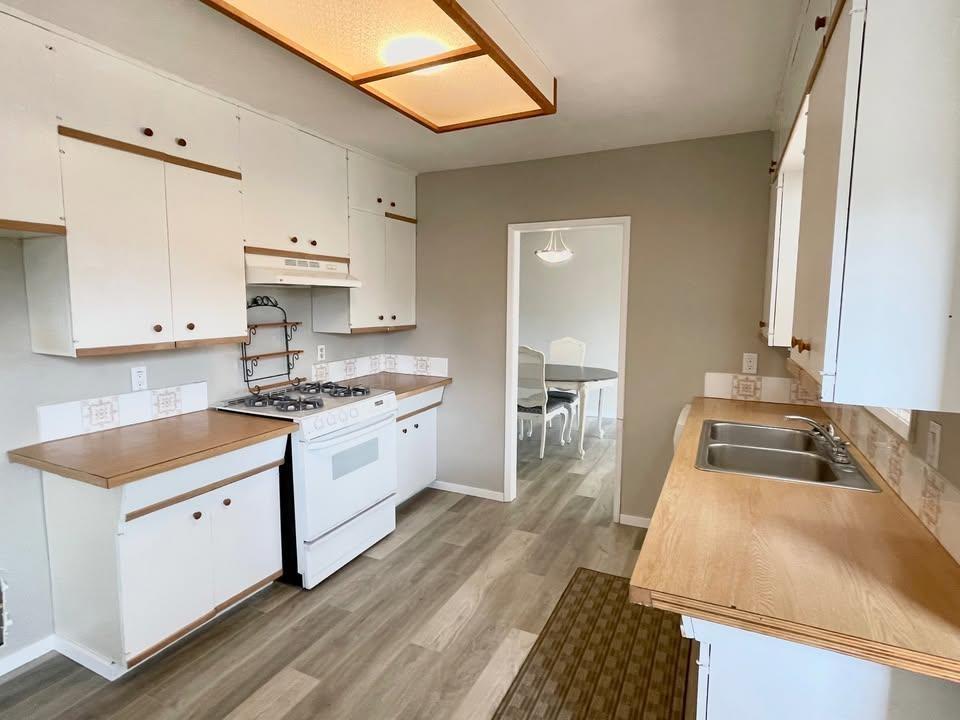 1824 AGASSIZ AVENUE|Agassiz