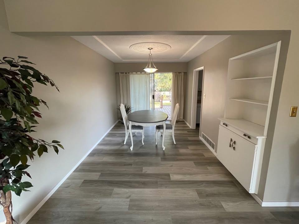 1824 AGASSIZ AVENUE|Agassiz