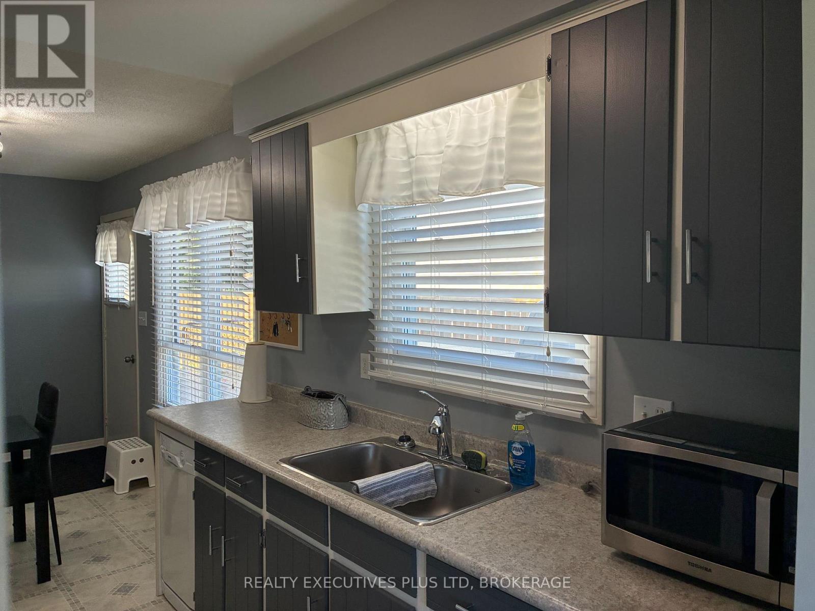 94 Carriage Road, St. Catharines, Ontario  L2P 3S8 - Photo 7 - X13864780