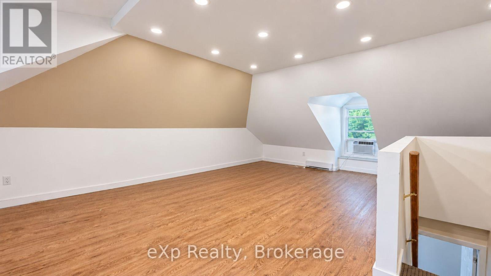 20 Charlotte Street, Belleville, Ontario  K8P 1E2 - Photo 9 - X13682208