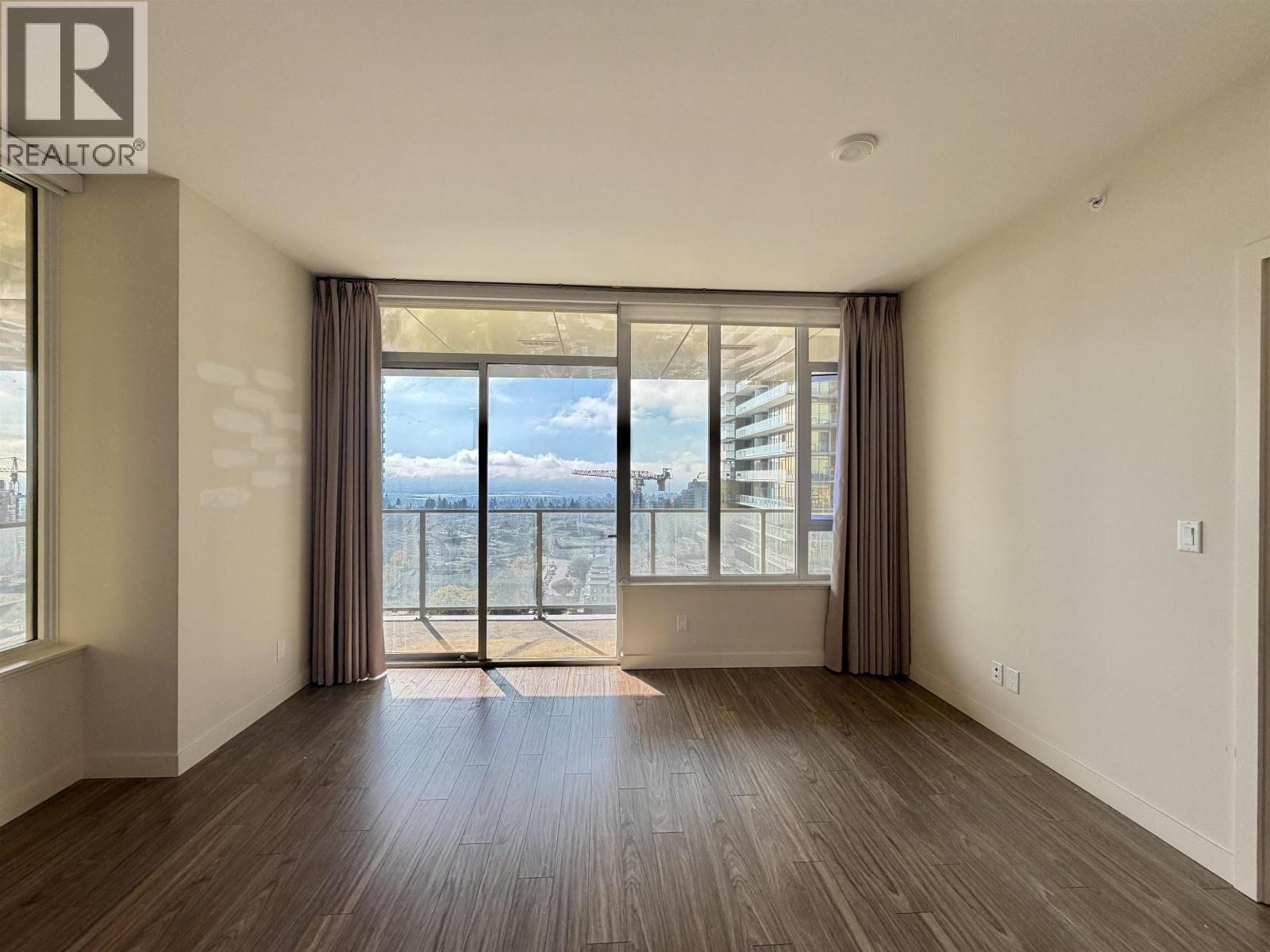 1604 6383 MCKAY AVENUE