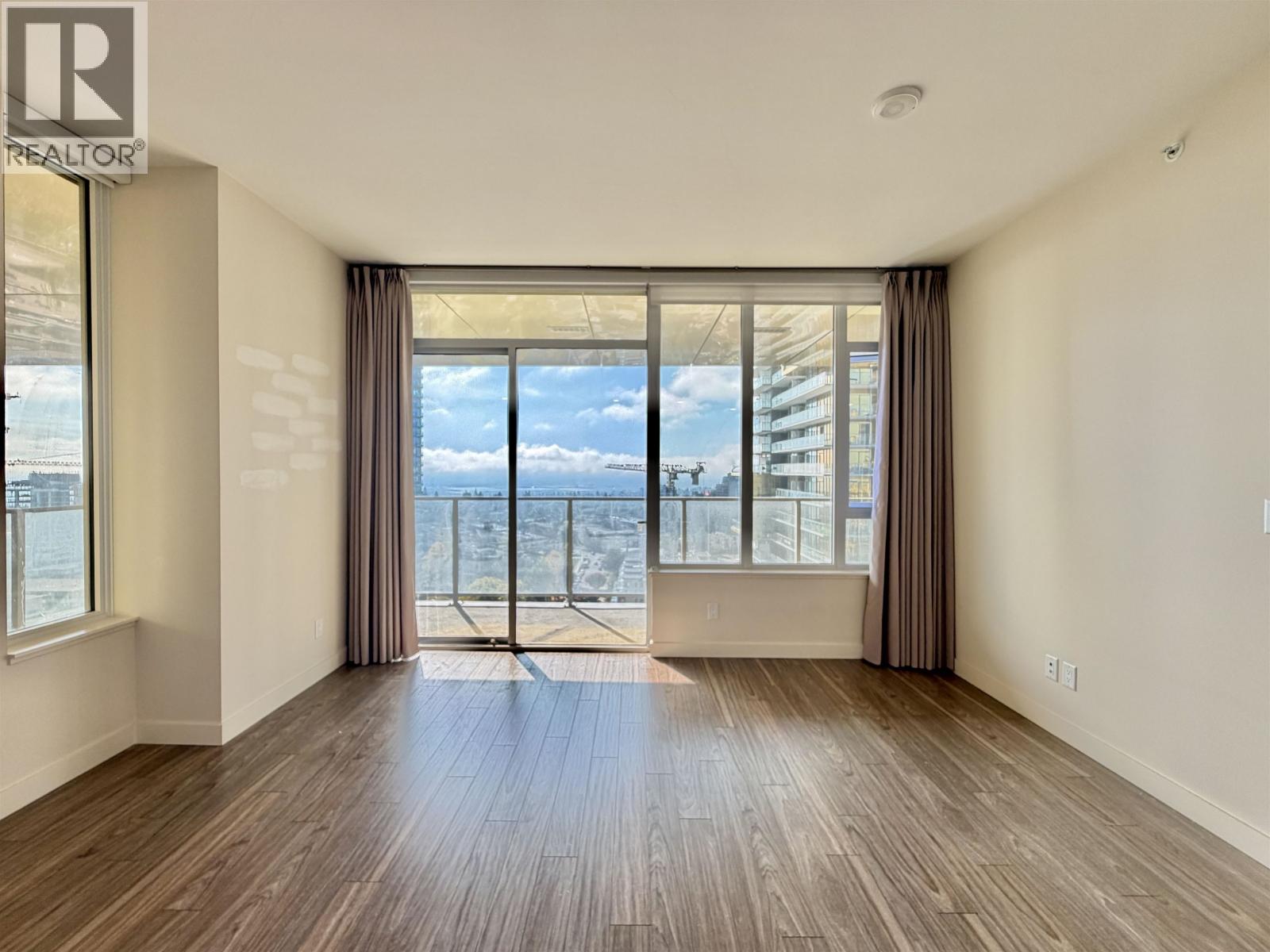 1604 6383 MCKAY AVENUE