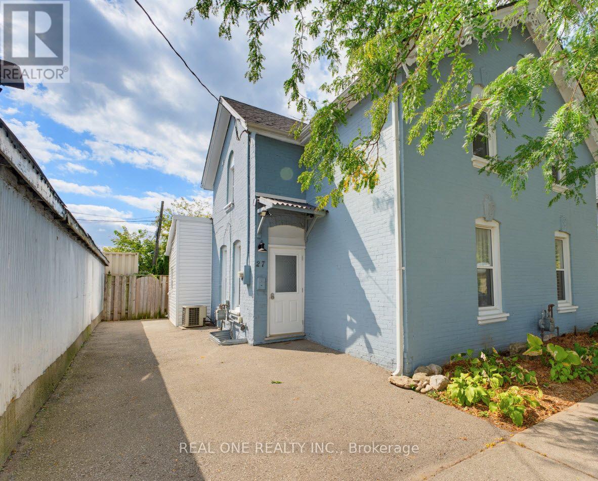 27 Gilkison Street, Brantford, Ontario  N3T 1Z7 - Photo 4 - X13863776
