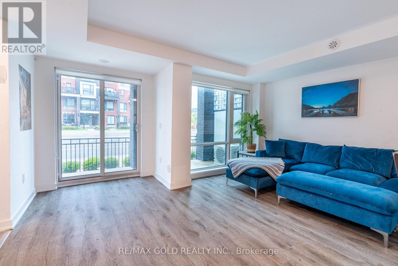 13 - 175 Veterans Drive, Brampton, Ontario L7A 5L2 - Photo 3 - W13864808