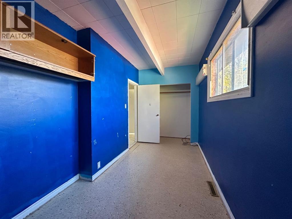 4727 Ravine Drive