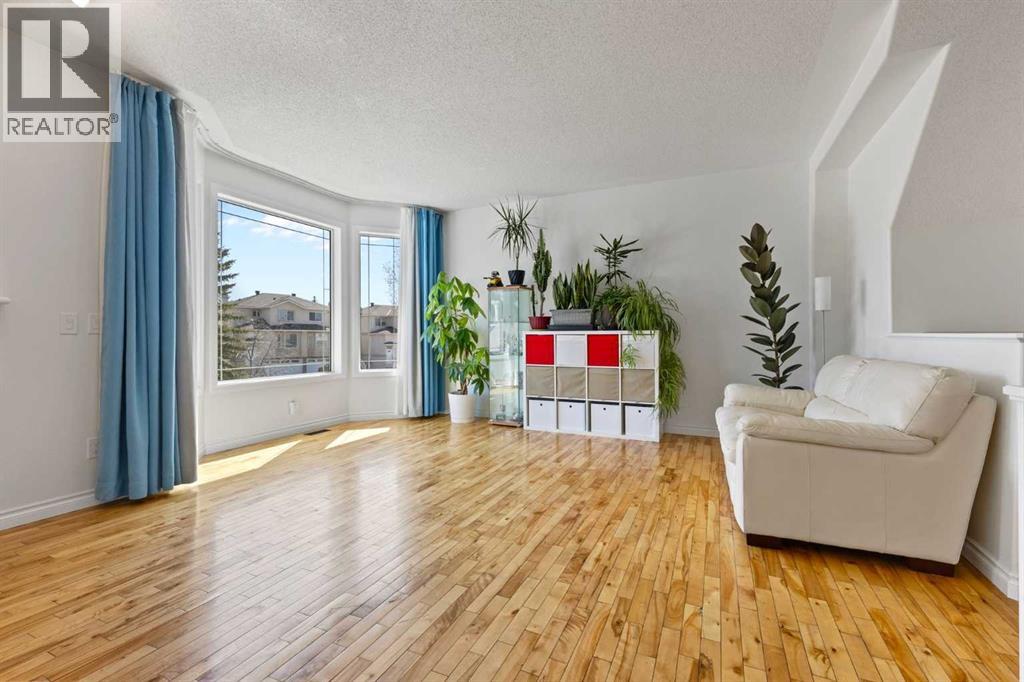 82 Country Hills Gardens NW, Calgary, Alberta  T3K 5K2 - Photo 3 - A2349199