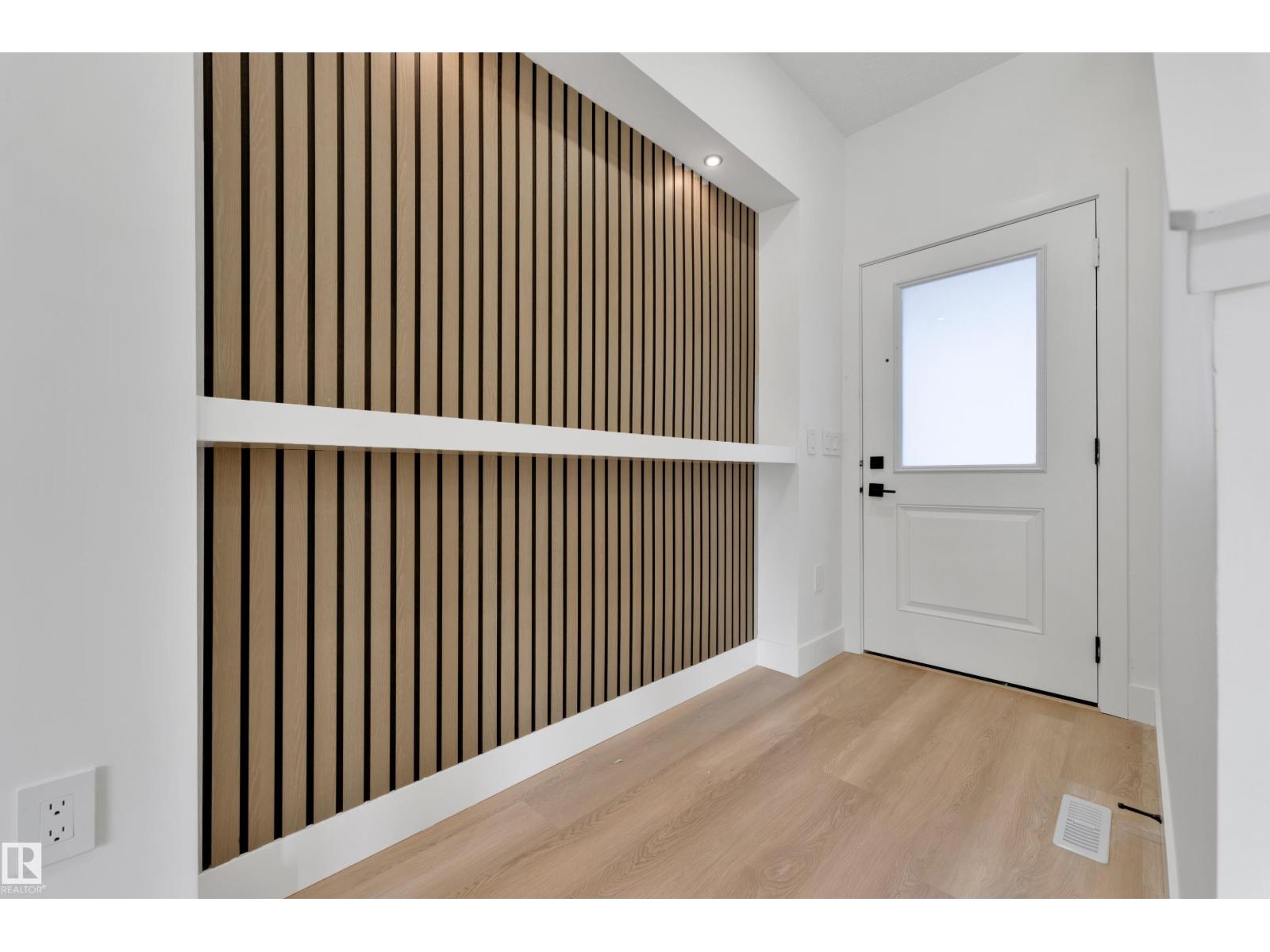 261 Linden LO