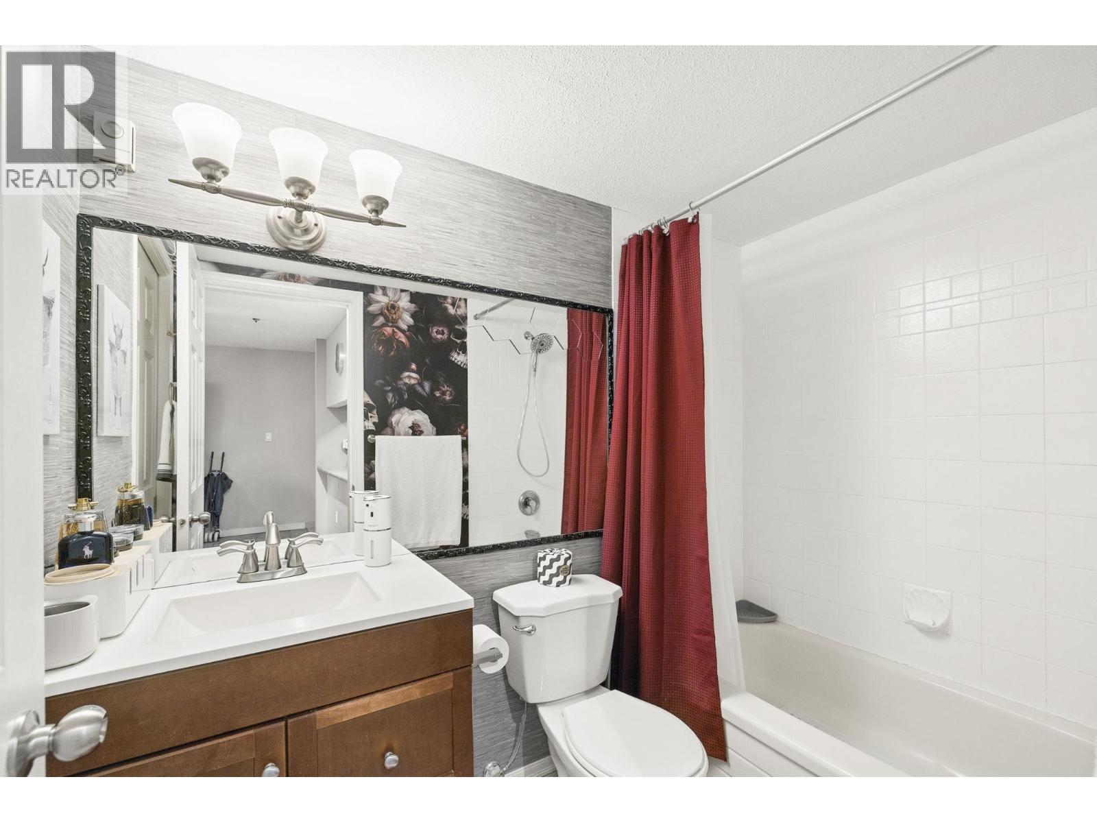308 8728 SW MARINE DRIVE