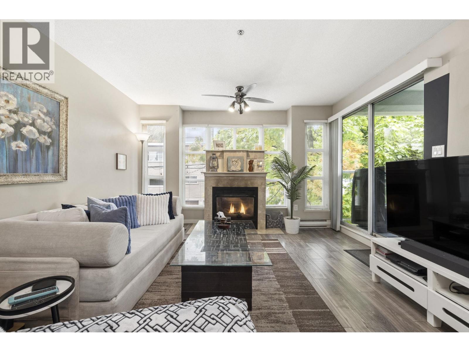 308 8728 SW MARINE DRIVE