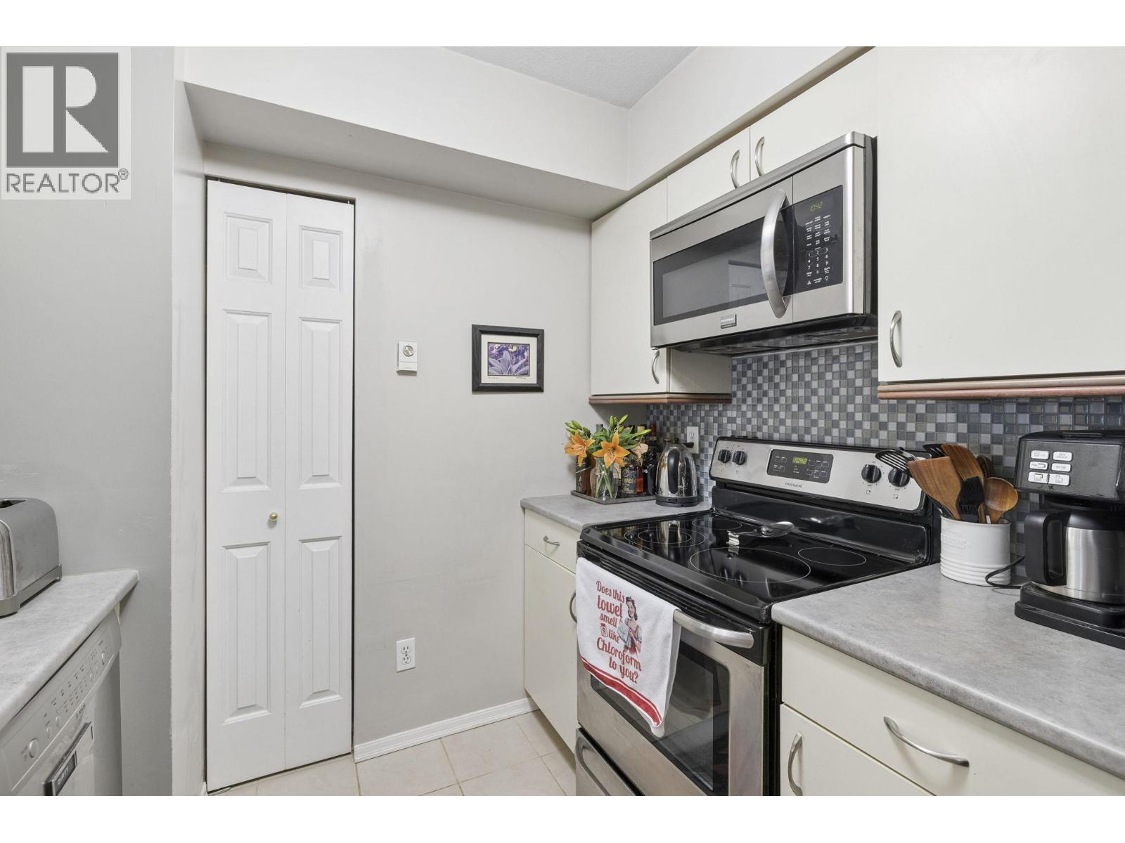 308 8728 SW MARINE DRIVE
