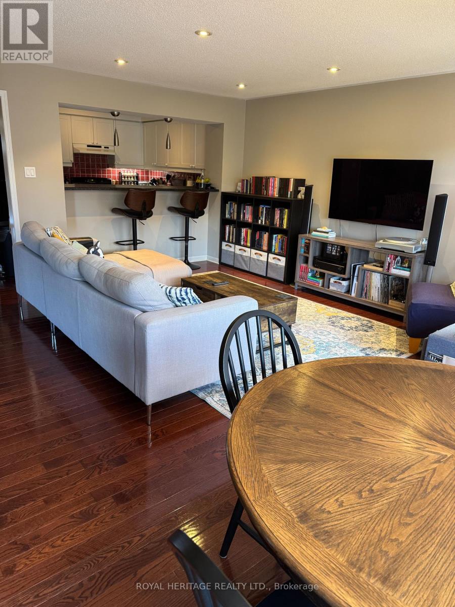 Upper #1 - 2728 Bur Oak Avenue, Markham, Ontario  L6B 1K5 - Photo 2 - N13864860