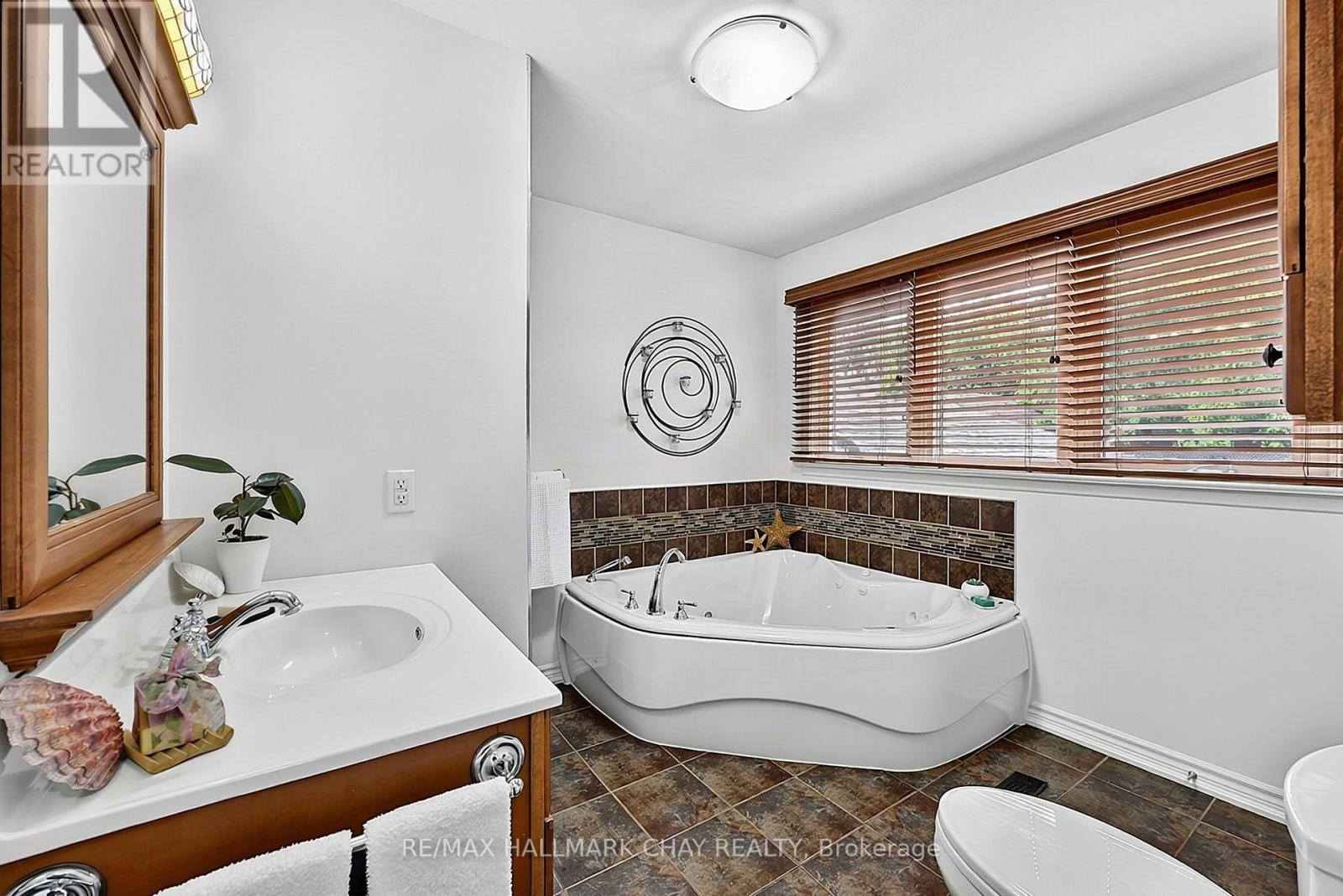 23 Marion Crescent, Barrie, Ontario  L4M 2L4 - Photo 13 - S13864862