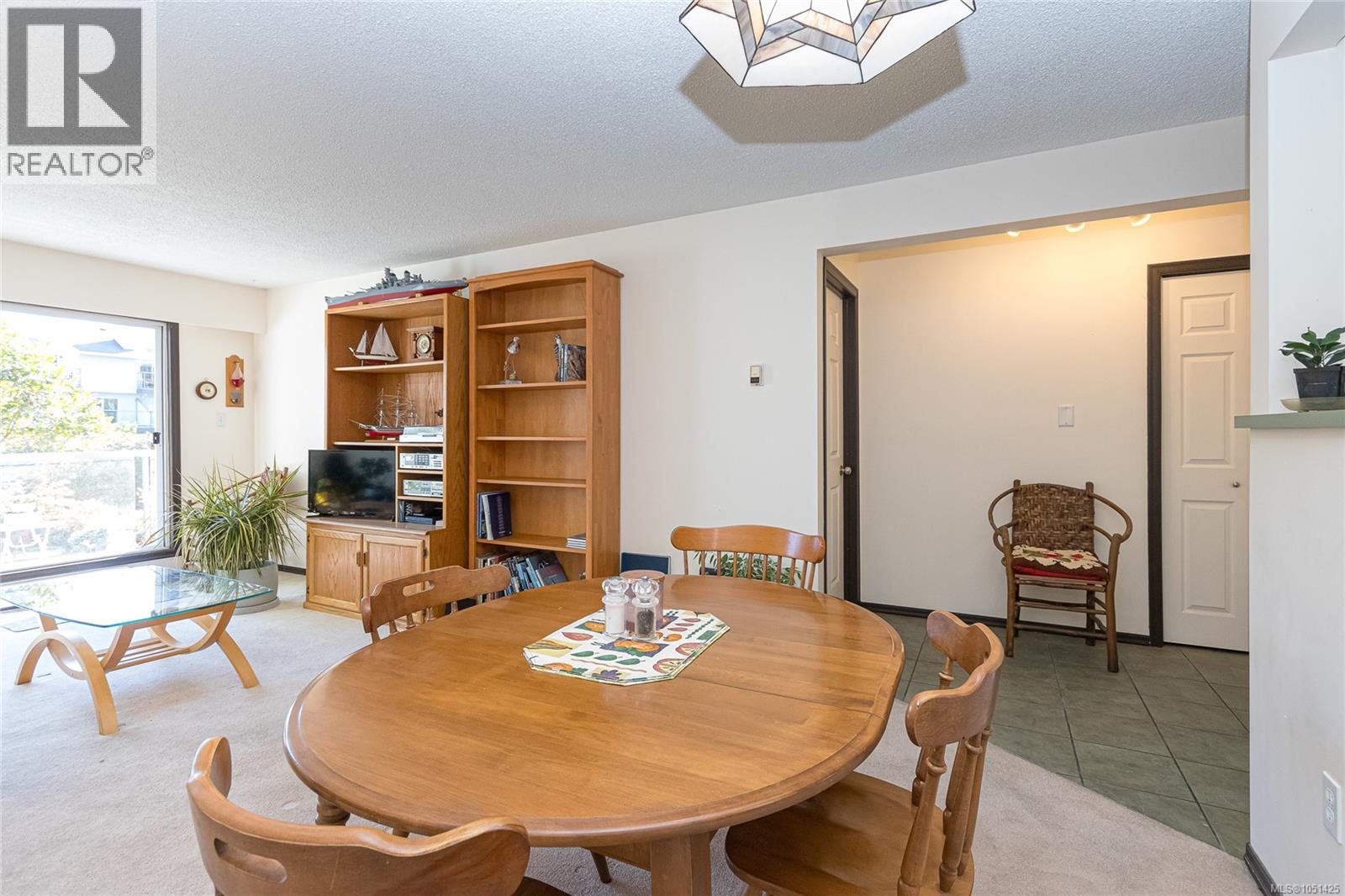 105 10461 Resthaven Dr