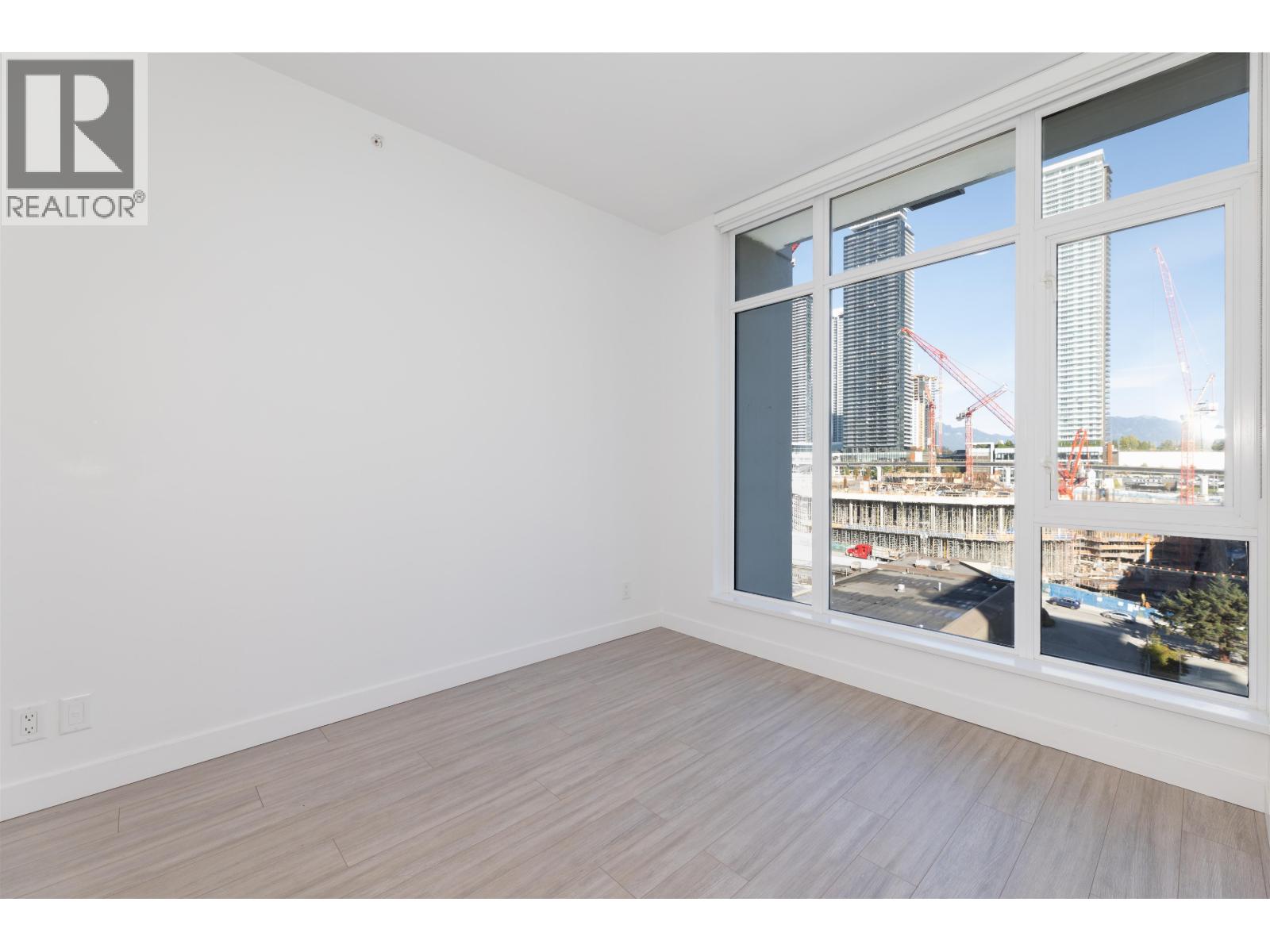 1206 2311 BETA AVENUE