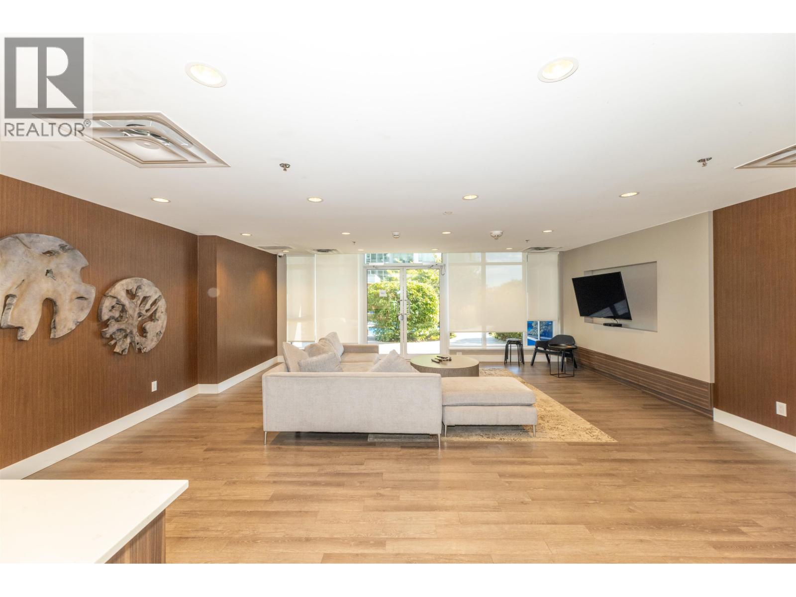1206 2311 BETA AVENUE