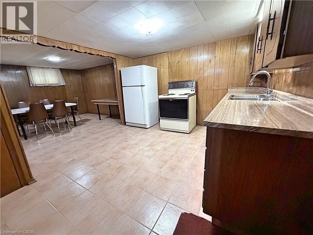 184 East 35th Street, Hamilton, Ontario  L8V 3Y2 - Photo 23 - 40868984