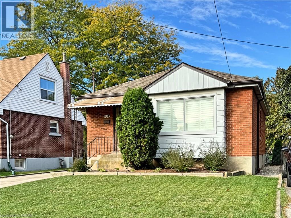 184 East 35th Street, Hamilton, Ontario  L8V 3Y2 - Photo 3 - 40868984