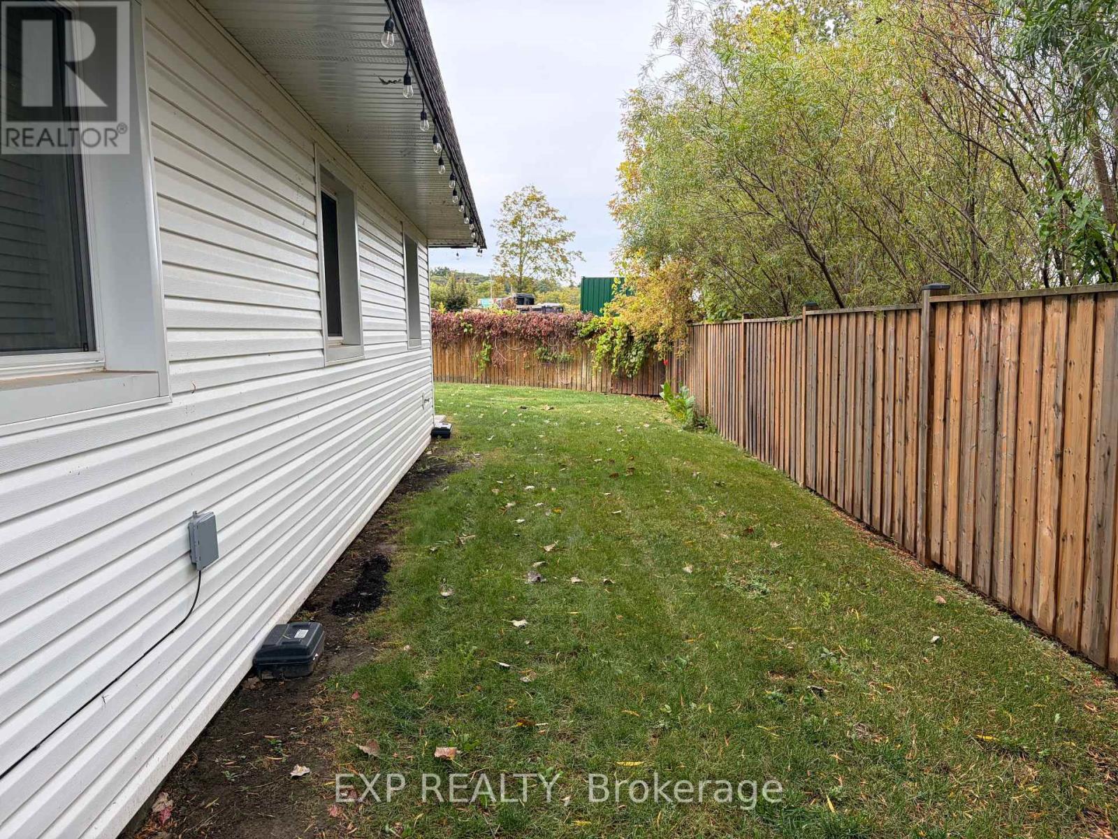 4630 Durham Road, Lincoln, Ontario  L3J 1R2 - Photo 2 - X13864920