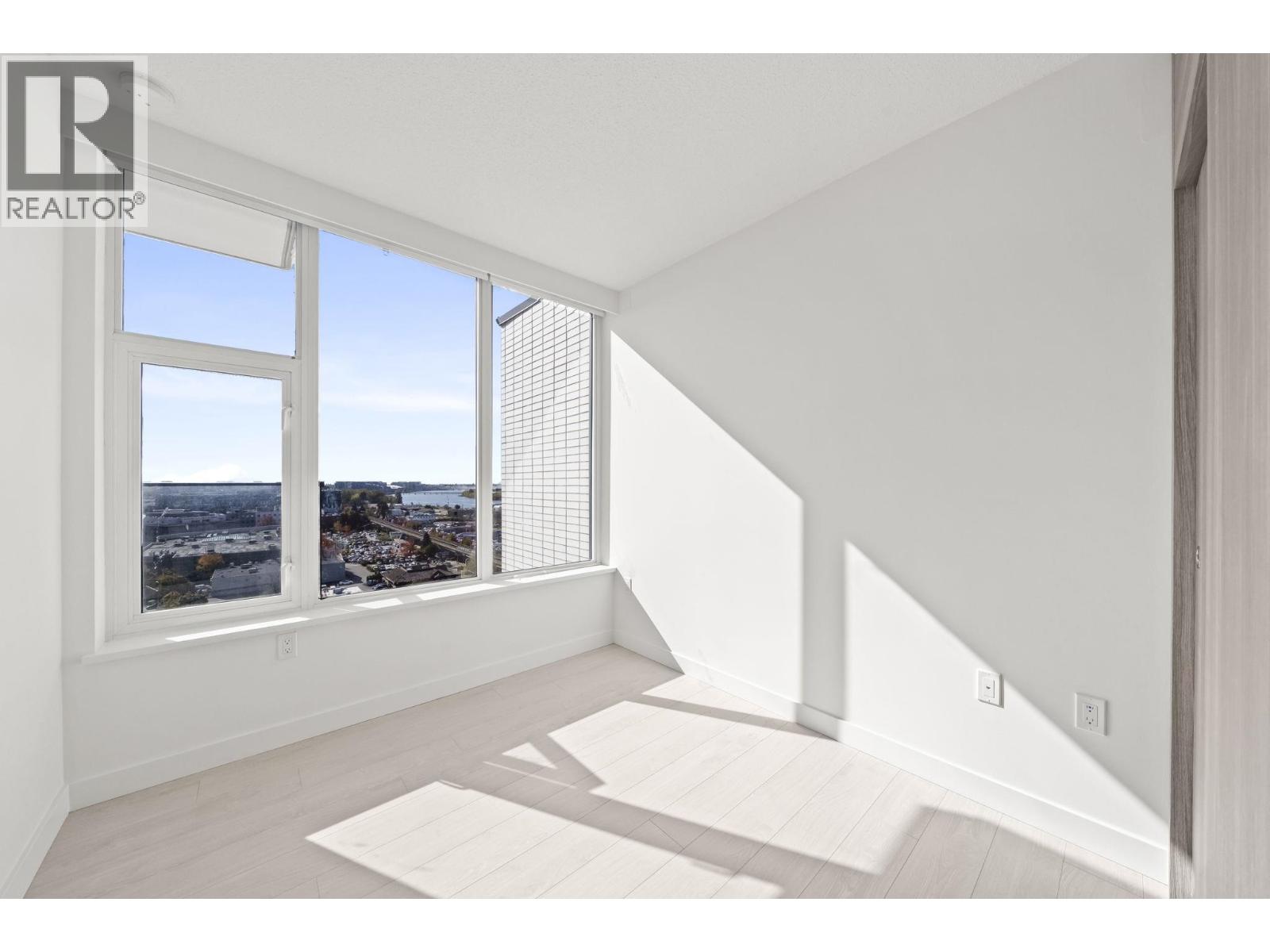 1401 8611 HAZELBRIDGE WAY