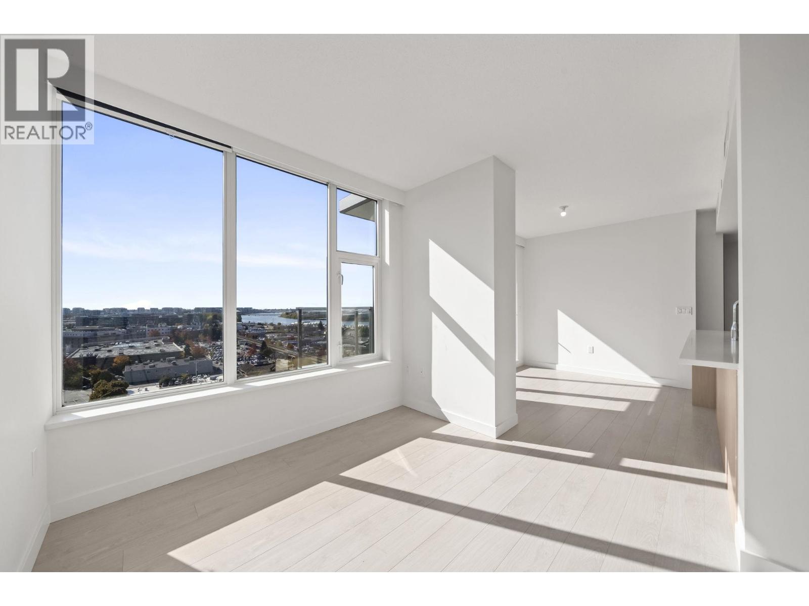 1401 8611 HAZELBRIDGE WAY