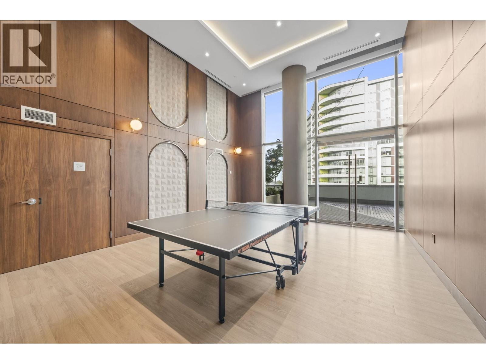 1401 8611 HAZELBRIDGE WAY