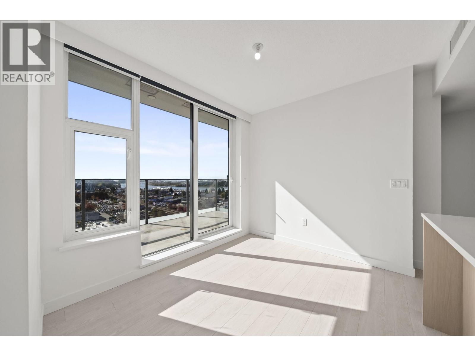 1401 8611 HAZELBRIDGE WAY