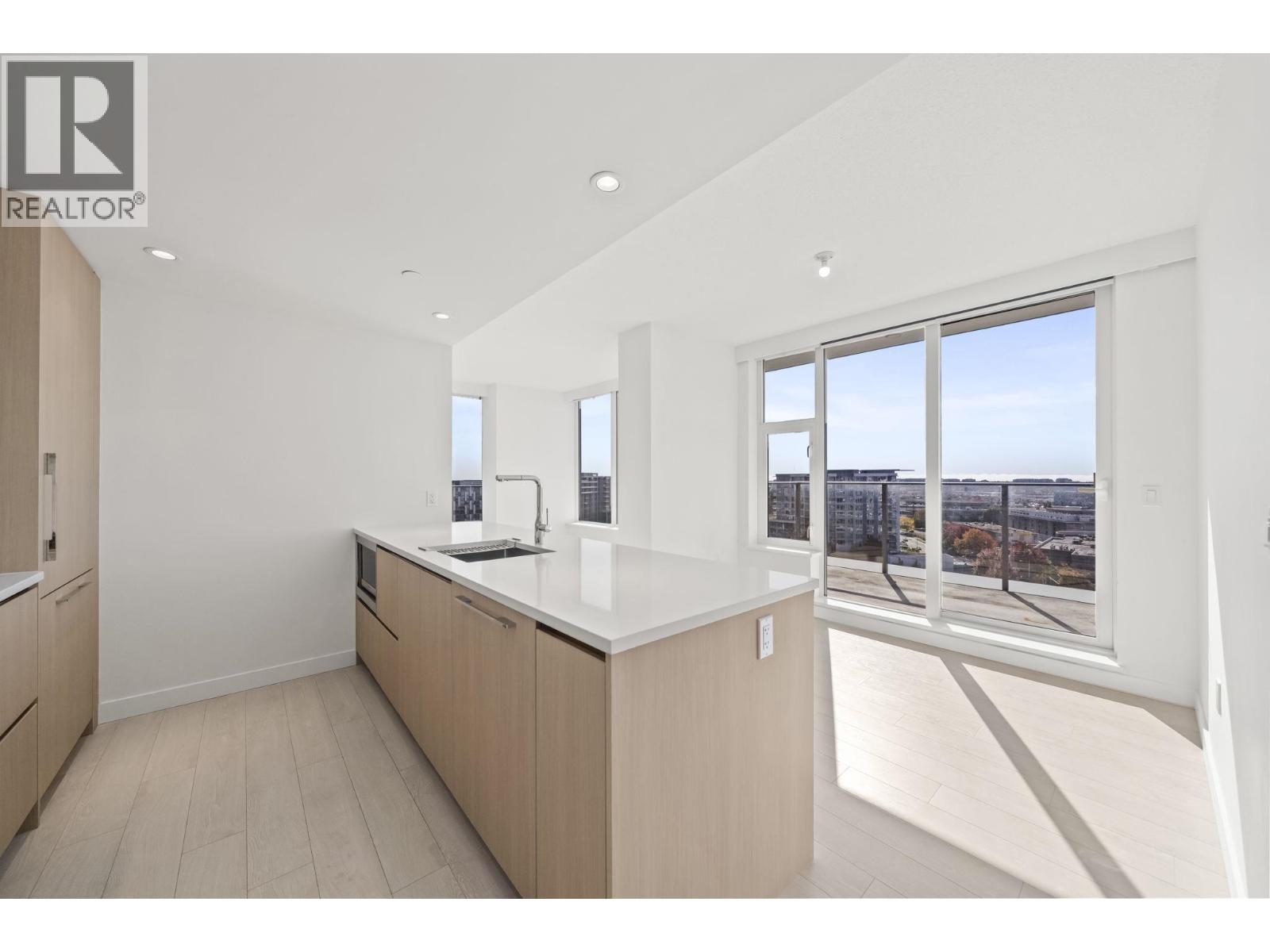 1401 8611 HAZELBRIDGE WAY