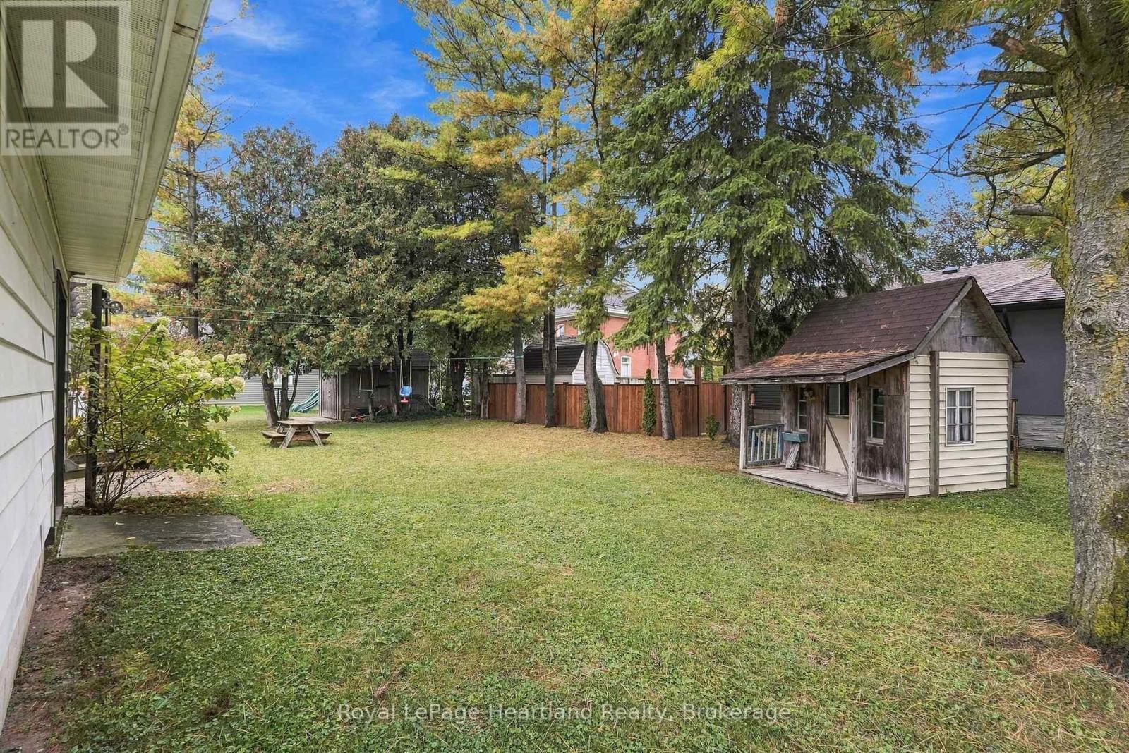 184 Main Street, North Perth, Ontario  N0G 1B0 - Photo 37 - X13864916