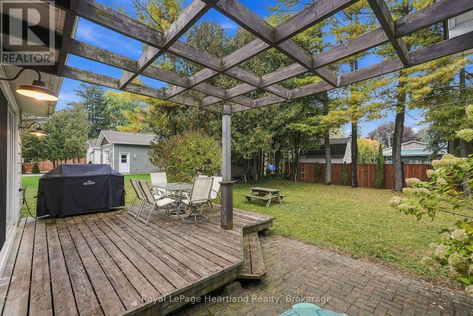 184 Main Street, North Perth, Ontario  N0G 1B0 - Photo 40 - X13864916