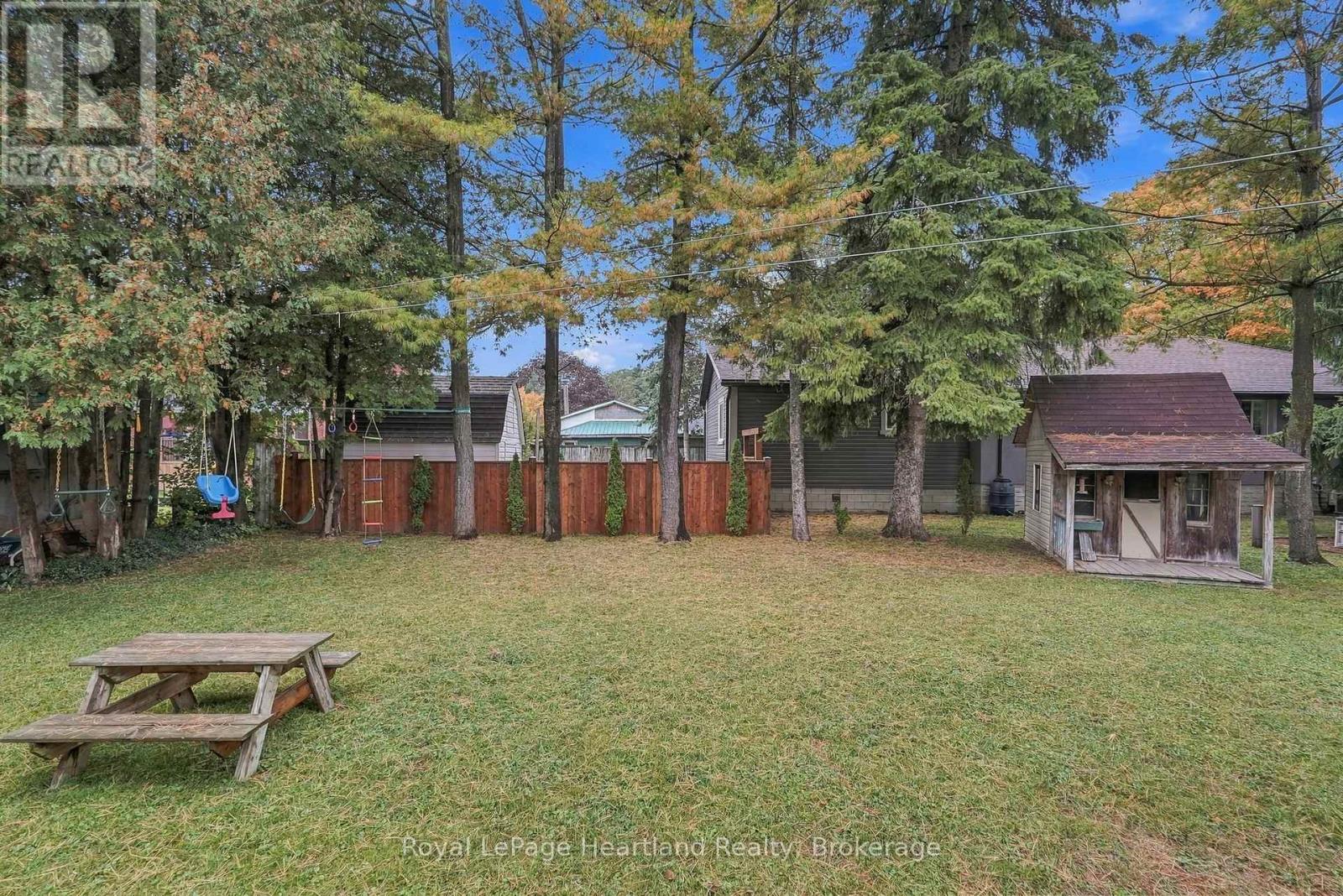 184 Main Street, North Perth, Ontario  N0G 1B0 - Photo 41 - X13864916