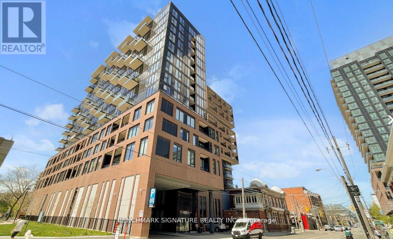 814 - 270 DUFFERIN STREET