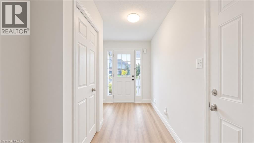 250 Parkvale Drive, Kitchener, Ontario  N2R 1Y8 - Photo 2 - 40869230