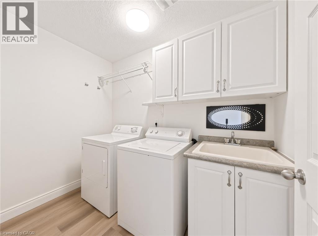 250 Parkvale Drive, Kitchener, Ontario  N2R 1Y8 - Photo 35 - 40869230