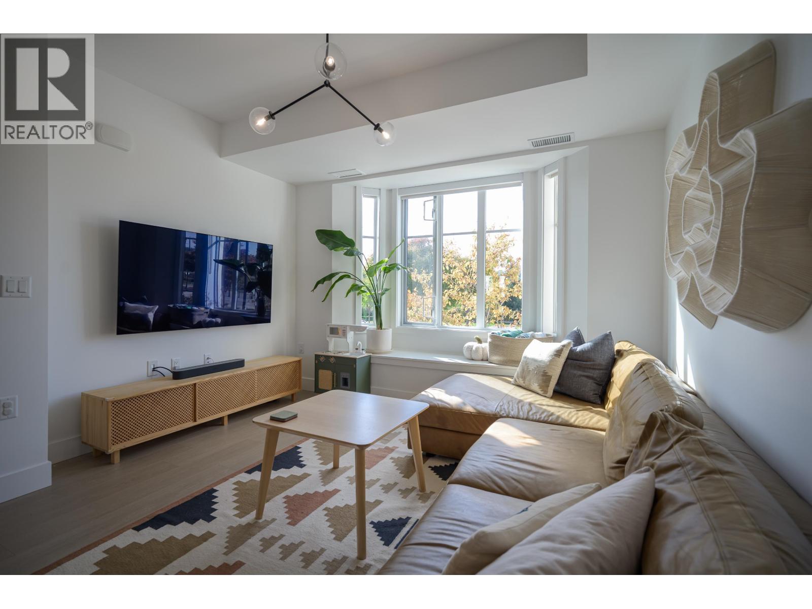 6363 SOUTHLANDS DRIVE