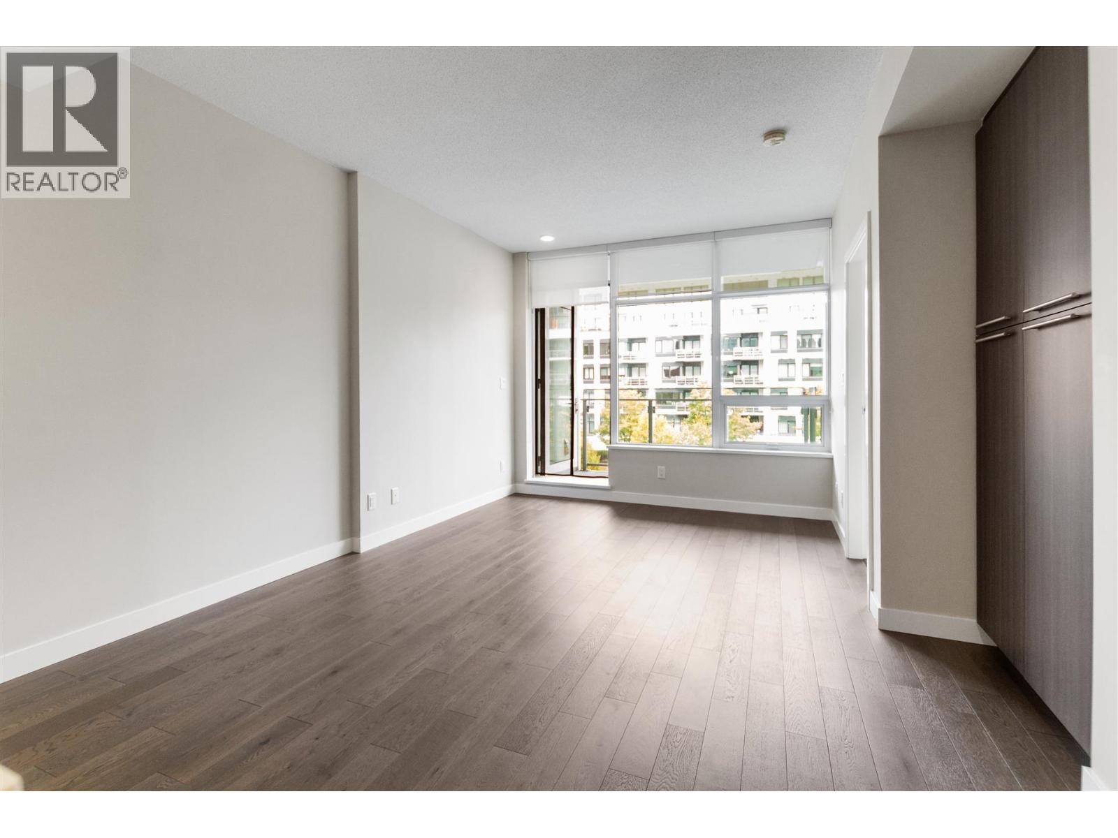 305 4963 CAMBIE STREET