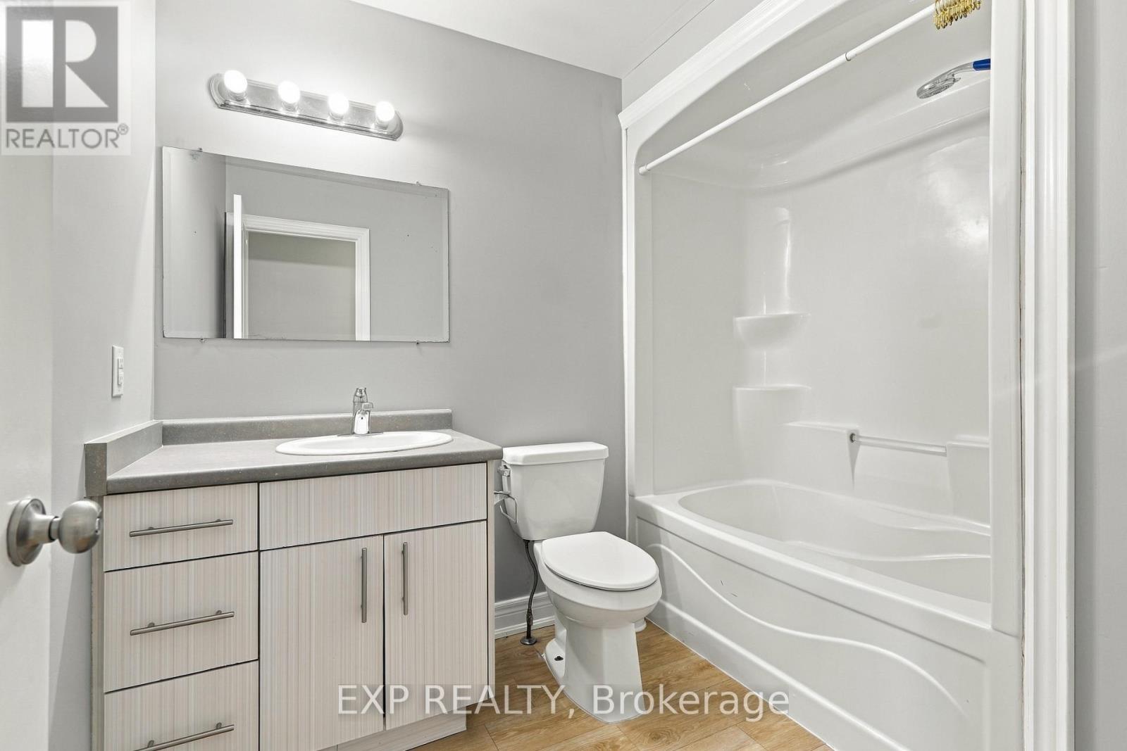 11 Donald Avenue, Welland, Ontario  L3C 3S9 - Photo 12 - X13864978