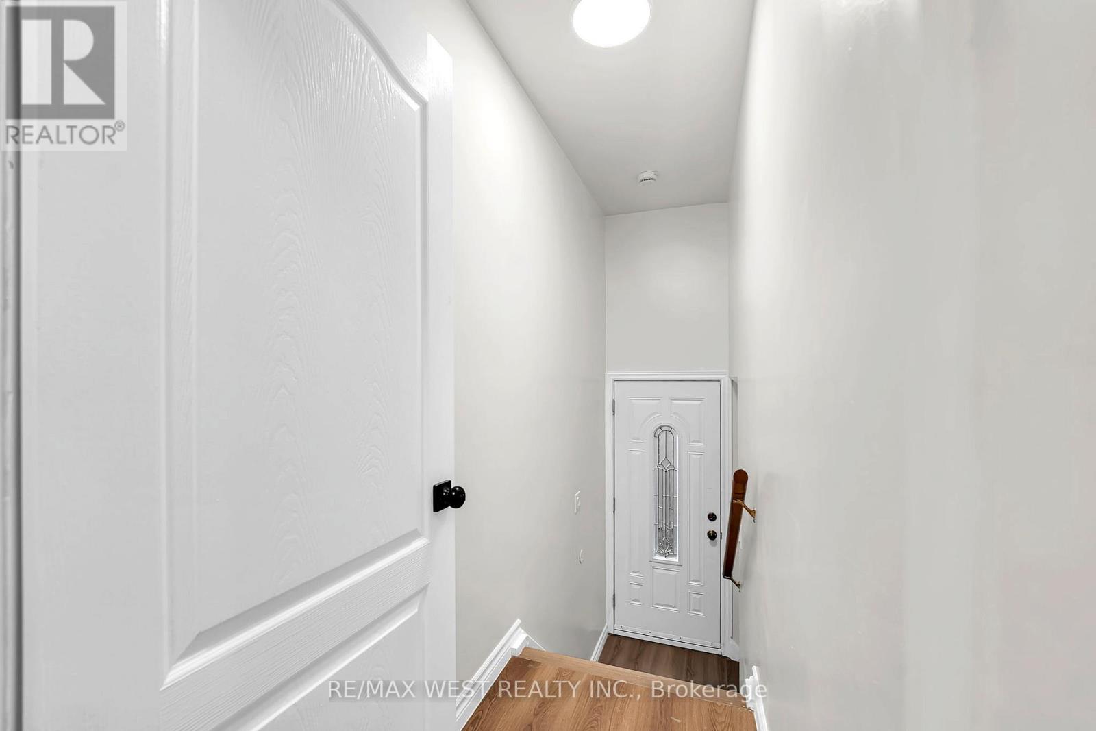 67 Burncrest Drive, Toronto, Ontario  M5M 2Z4 - Photo 19 - C13865000