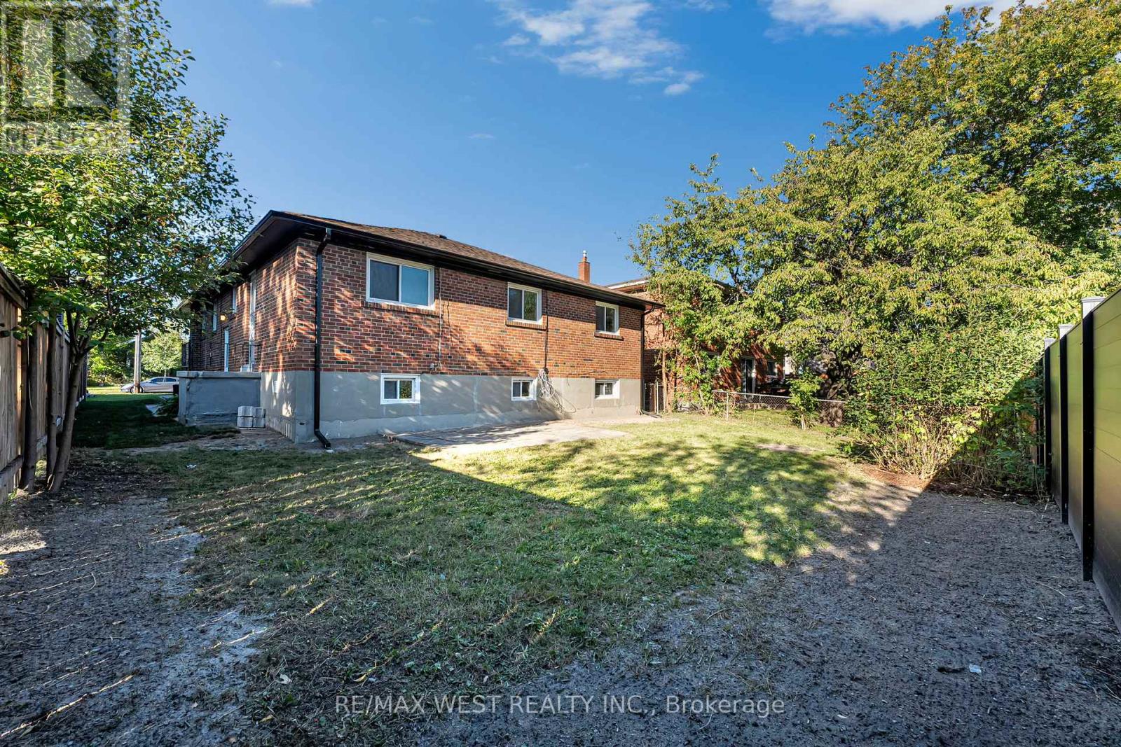 67 Burncrest Drive, Toronto, Ontario  M5M 2Z4 - Photo 30 - C13865000