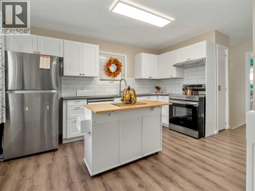 786 Isabel Crescent, Pincher Creek, Alberta  T0K 1W0 - Photo 10 - A2350097