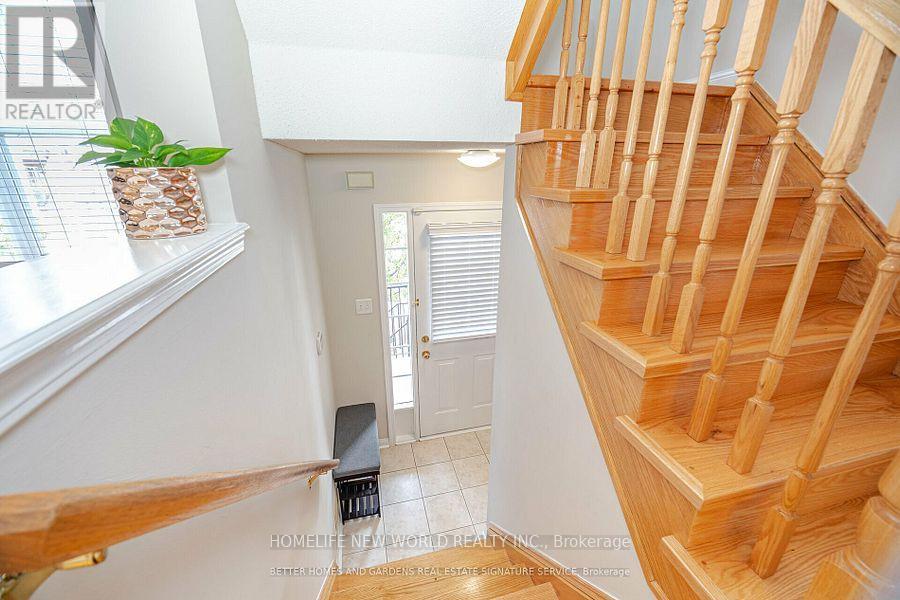 86 Seed House Lane, Halton Hills, Ontario  L7G 6K3 - Photo 3 - W13864982