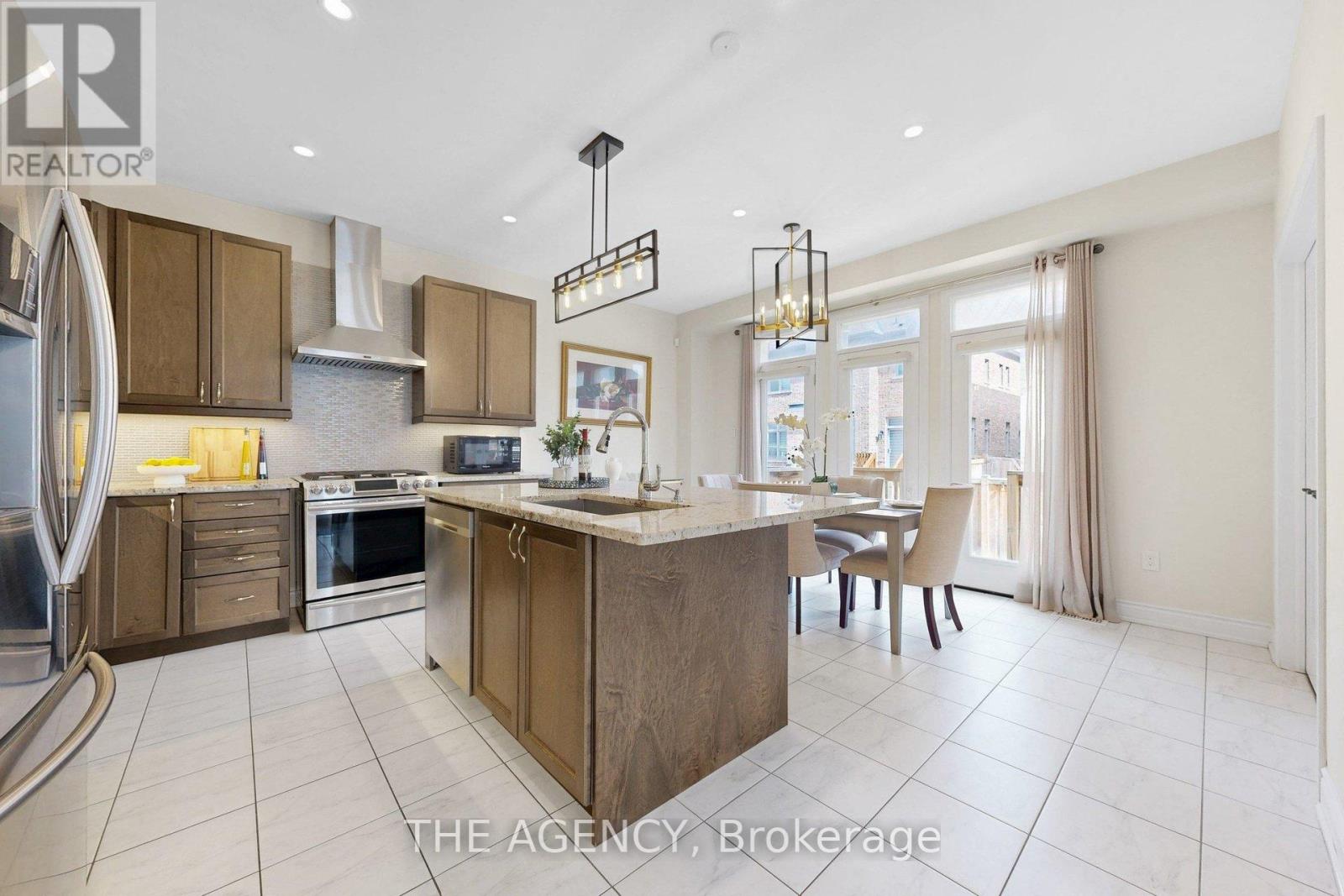 53 Elysian Fields Circle, Brampton, Ontario  L6Y 6E8 - Photo 10 - W13864988
