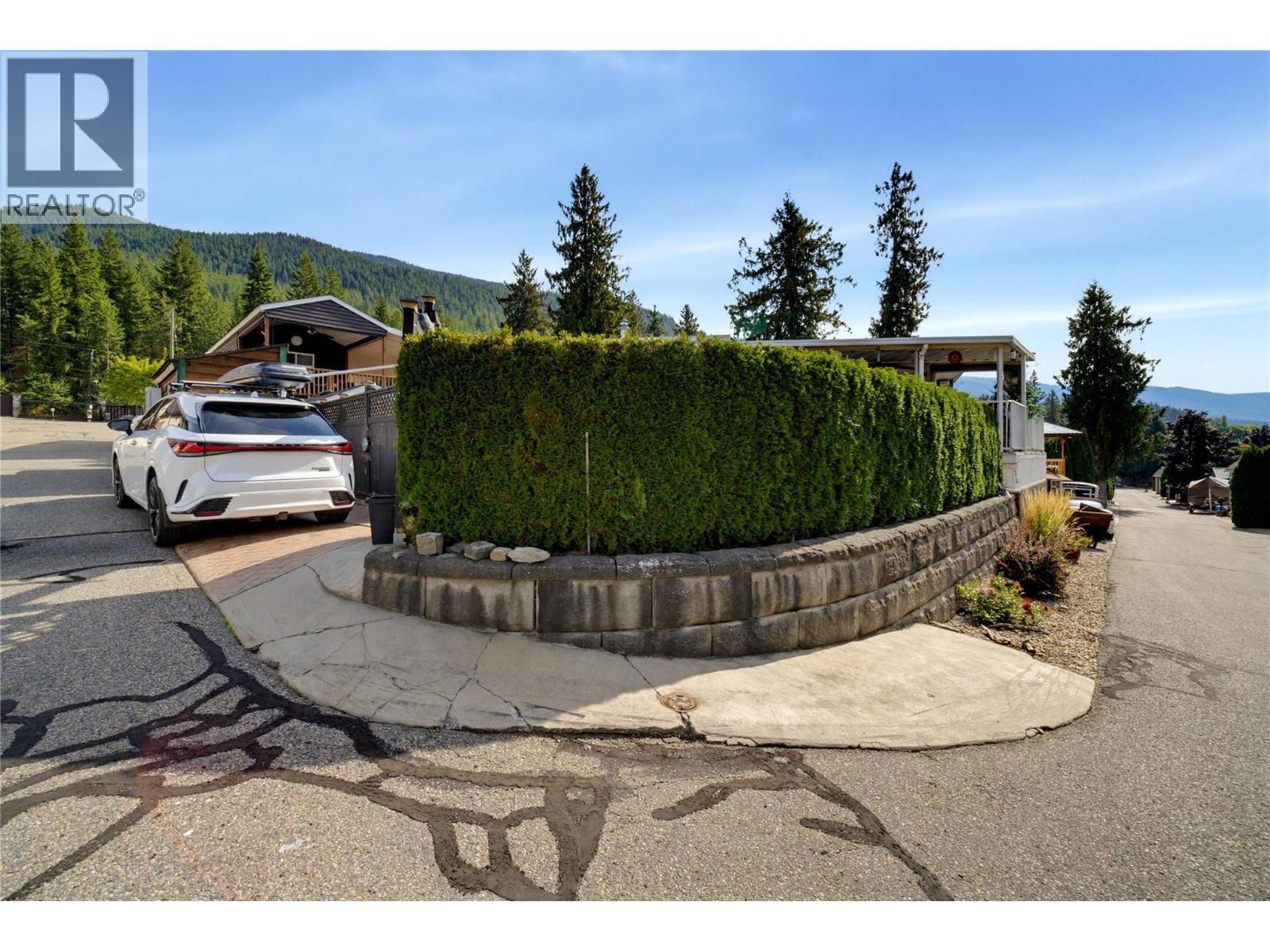 8242 97a Highway Unit# 65, Mara, British Columbia  V0E 2K0 - Photo 37 - 10402393