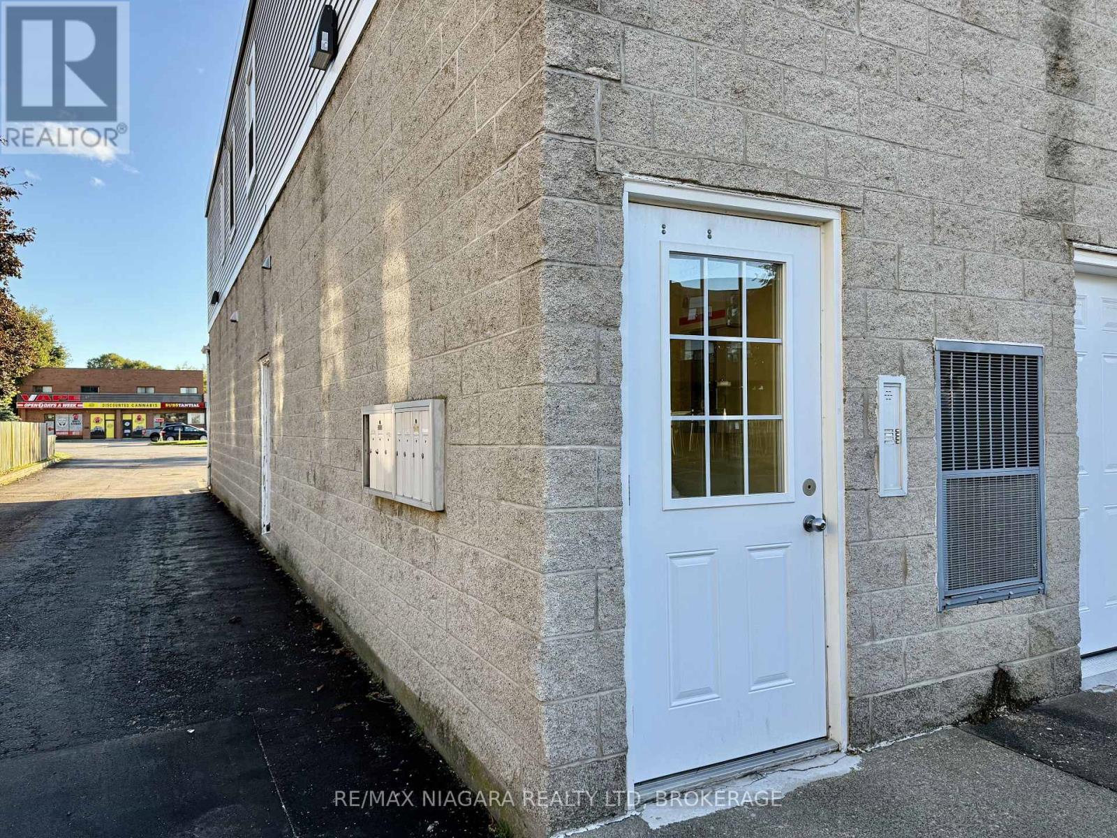 203 - 6837 Thorold Stone Road, Niagara Falls (Stamford), Ontario  L2J 1B2 - Photo 5 - X13865024