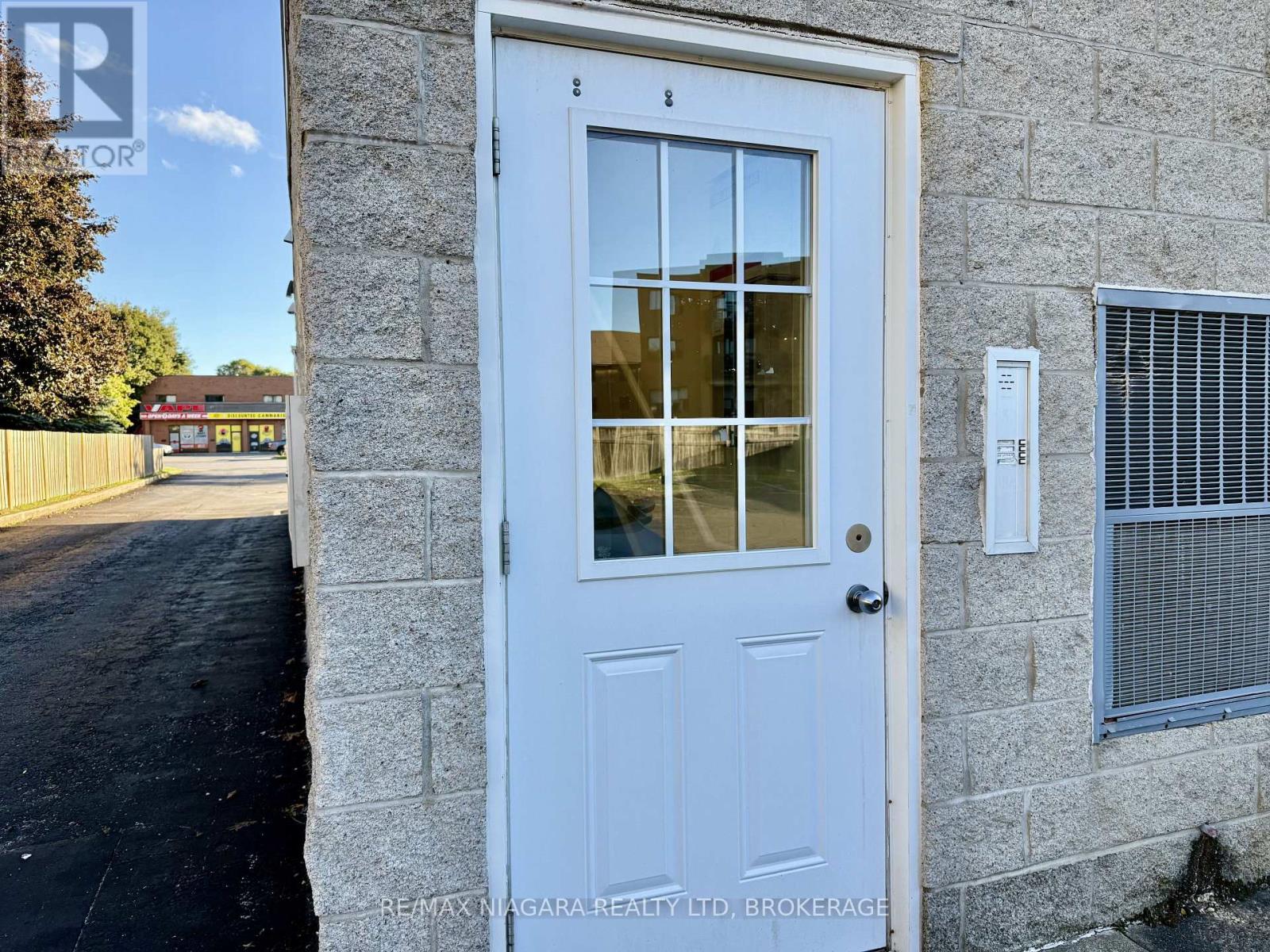 203 - 6837 Thorold Stone Road, Niagara Falls (Stamford), Ontario  L2J 1B2 - Photo 6 - X13865024