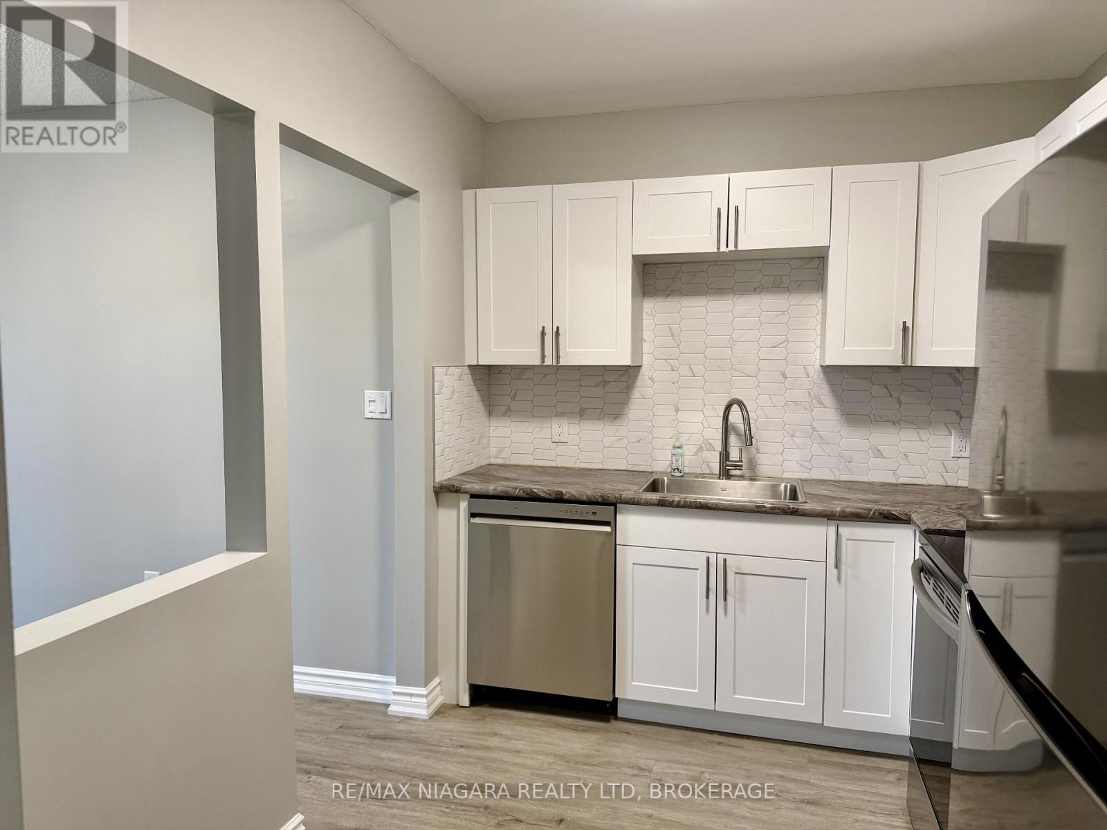 202 - 6837 Thorold Stone Road, Niagara Falls (Stamford), Ontario  L2J 1B2 - Photo 8 - X13865028
