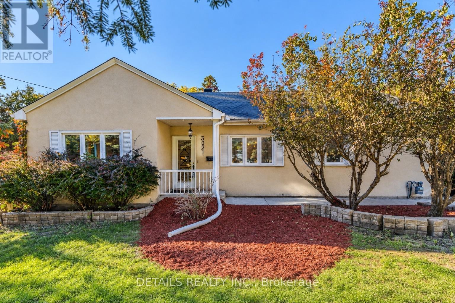 3021 RICHMOND ROAD, Ottawa, Ontario