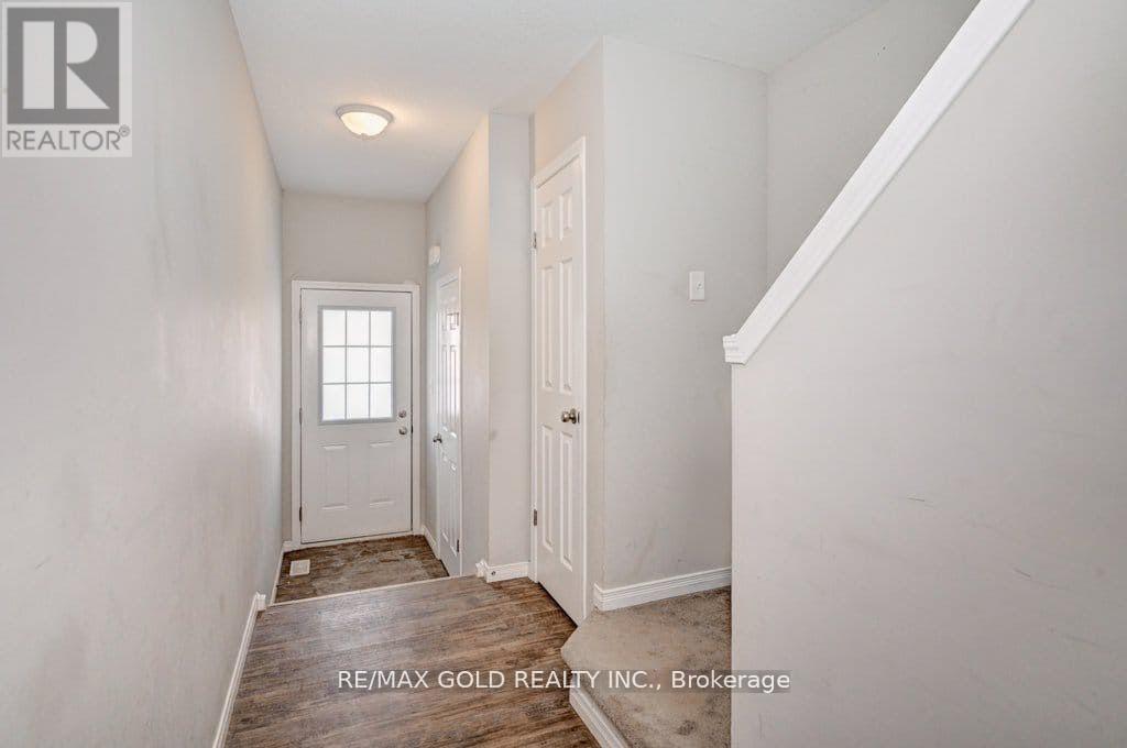 35 - 50 Pinnacle Drive, Kitchener, Ontario  N2P 0H8 - Photo 2 - X13865046