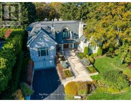 138 DIANNE AVENUE, Oakville, Ontario